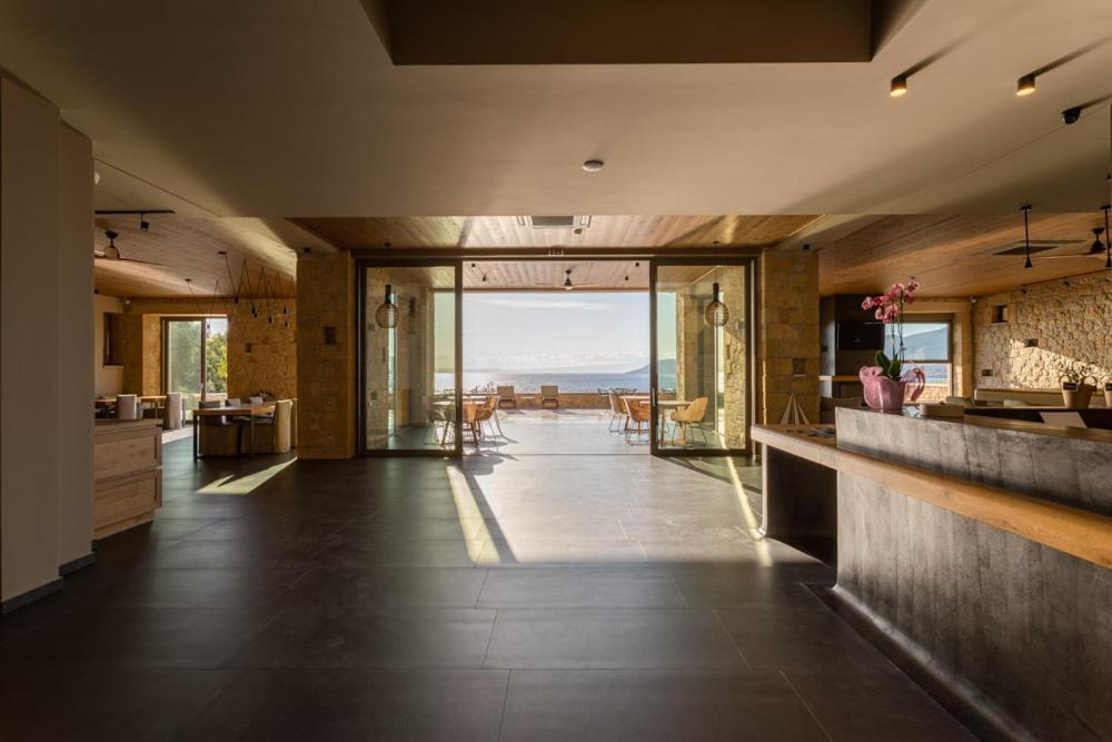 Diapori Suites Hotel Kardhamili Exterior foto