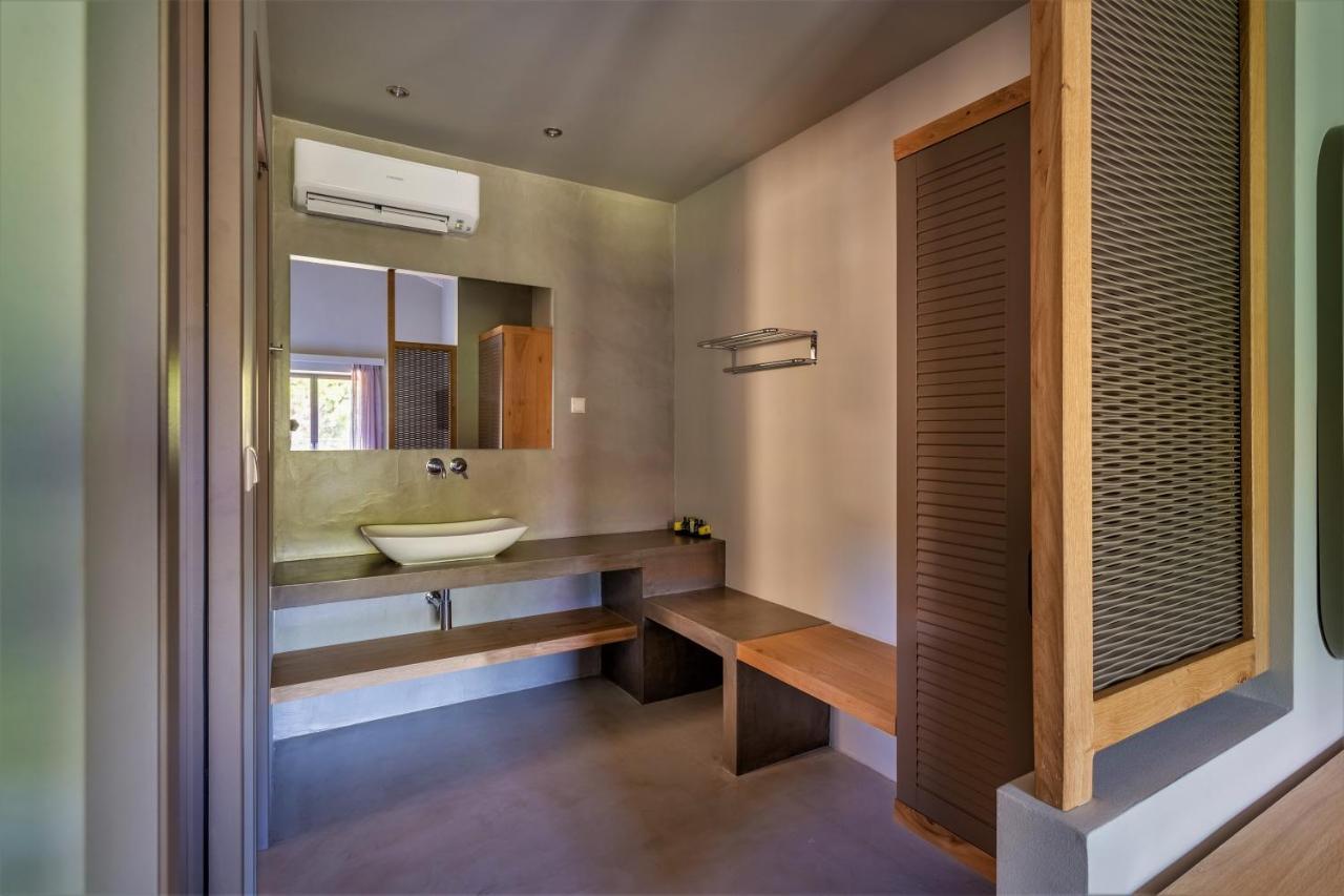 Diapori Suites Hotel Kardhamili Exterior foto
