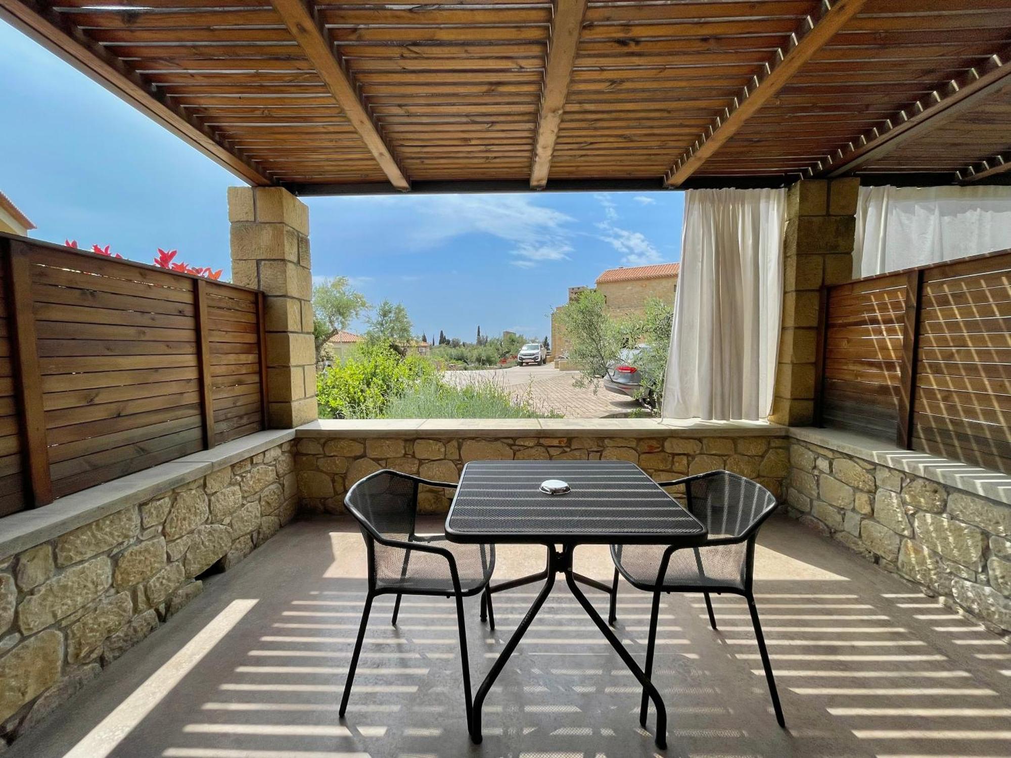 Diapori Suites Hotel Kardhamili Exterior foto